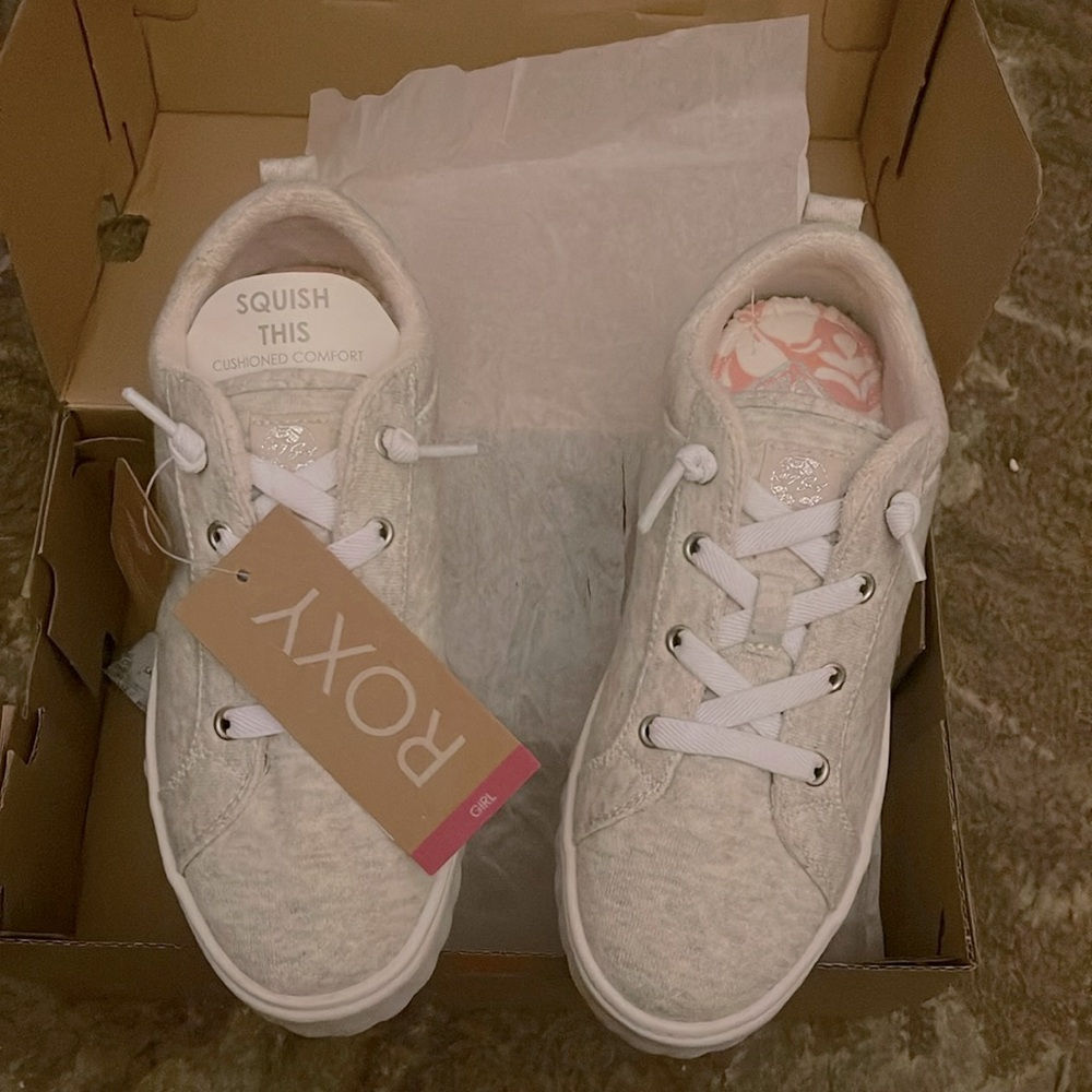 NWT Girls Sneakers